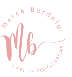 Merce Berdala Logo Fotografía Bodas y Familias Esparreguera